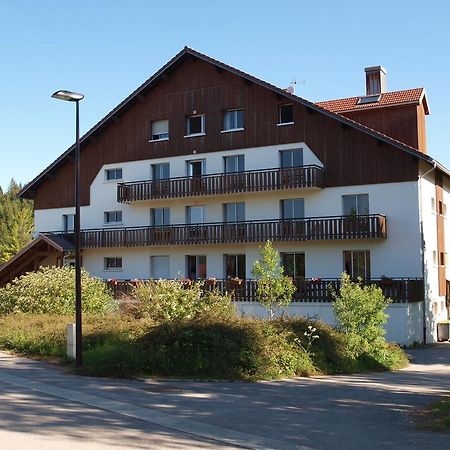 La Roche Du Tresor Village Vacances Longevilles-Mont-dʼOr Exterior foto